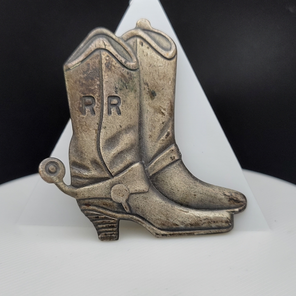 Vintage-Inspired Silver Cowboy Boot Brooch - Western Style